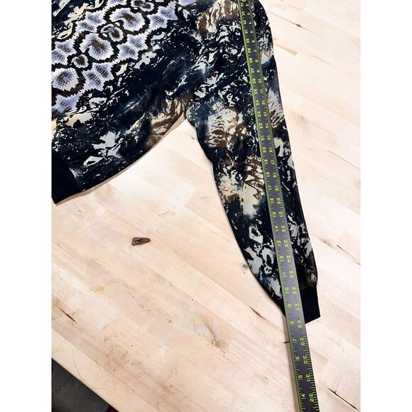 CAbi Python Retro Print Chiffon Blouse Size L - Picture 5 of 8